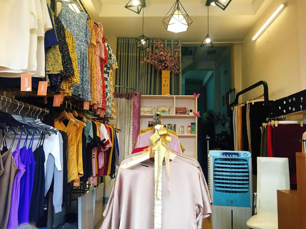 cần sang Shop bán lẻ tại chợ Bàn Cờ