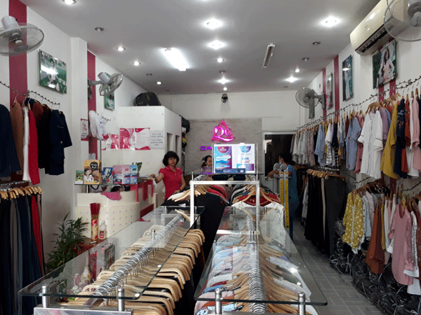 Cần sang lại mặt bằng shop