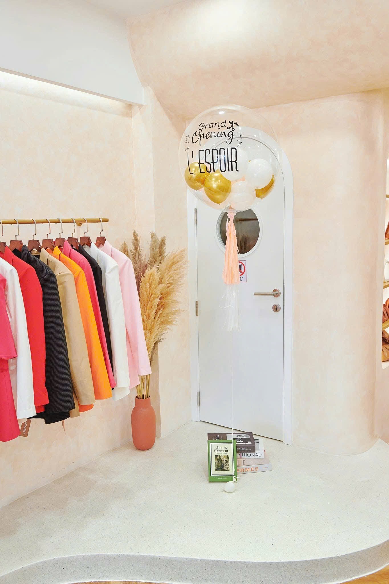 Sang shop thời trang cao cấp tại Đặng Văn Ngữ Phú Nhuận