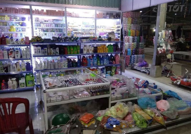 Sang shop mỹ phẩm độc quyền trong chợ lâm phát