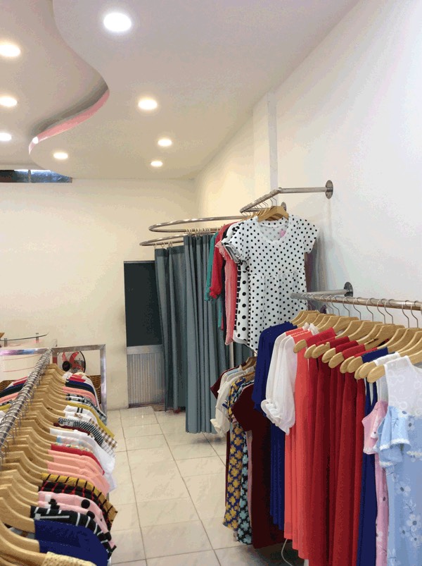 Cần sang mặt bằng shop đường CMT 8