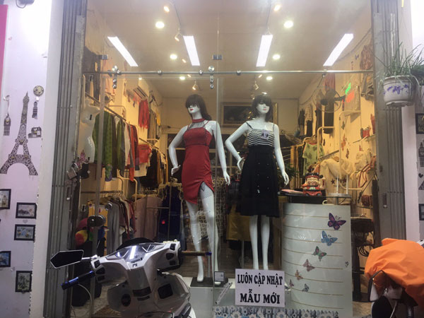 Cần tiền mua nhà nên Sang gấp shop thời trang nữ