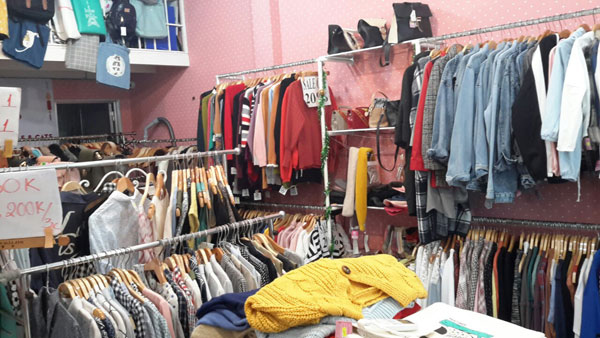 Sang shop thời trang Nữ Mặt Tiền đường Nguyễn Xí