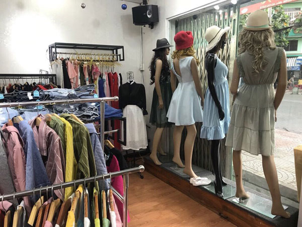 Sang mặt bằng hoặc nguyên shop