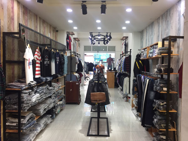 Sang mặt bằng hoặc shop thời trang Nam mặt tiền đường Âu Cơ