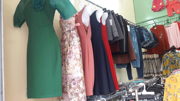 Sang shop thời trang nữ mặt tiền Chợ Tăng Nhơn Phú B