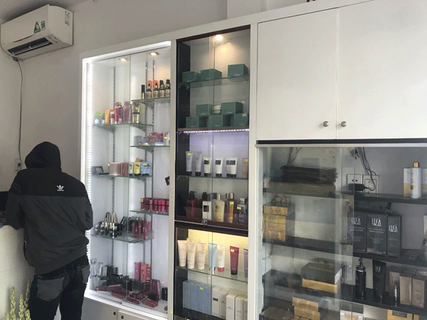 Sang MB shop kinh doanh nước hoa mỹ phẩm cao cấp