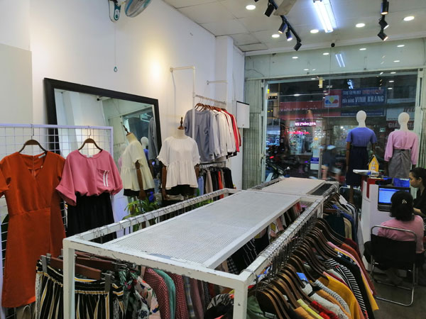 Cần sang lại shop mặt tiền CMT 8