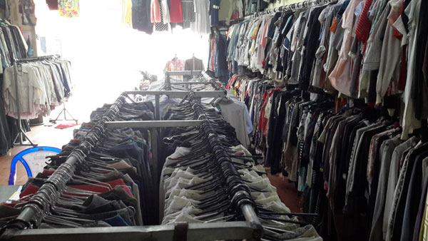 Sang nhượng shop thời trang đồ si ngay chợ Đông Quang