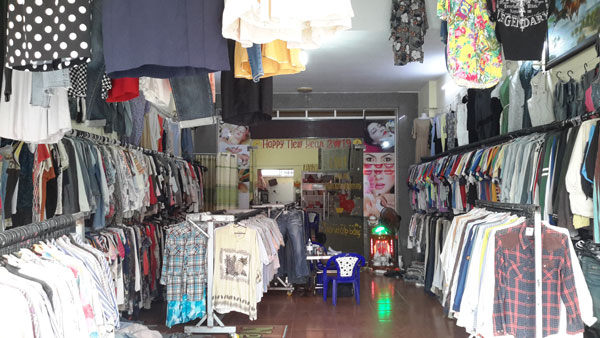Sang nhượng shop thời trang đồ si ngay chợ Đông Quang