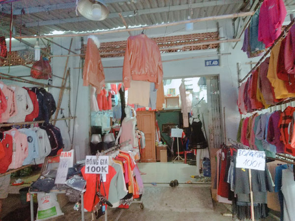 Cần sang shop Trong Chợ Việt Lập Dĩ An