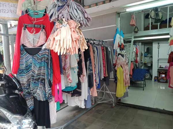 Cần sang nhượng shop thời trang trong chợ căn cứ 26