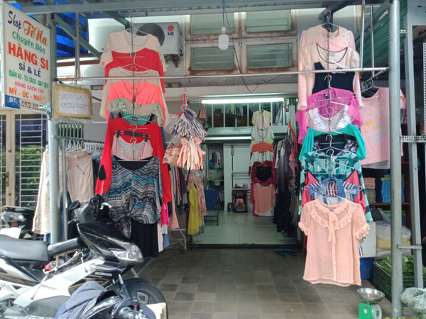 Cần sang nhượng shop thời trang trong chợ căn cứ 26