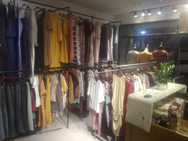 Chuyển công tác xa chỗ làm nên cần sang lại shop thời trang nữ