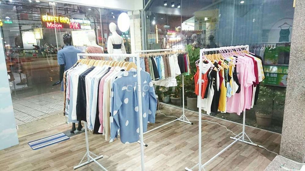 Sang shop khu sầm uất 5m x 15m