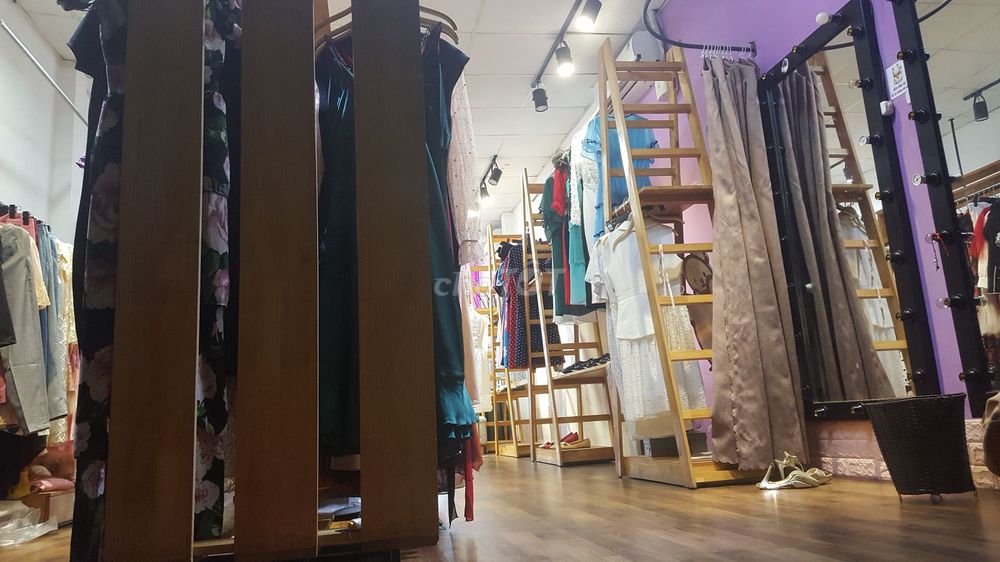 Sang shop đối diện ĐH Bách Khoa