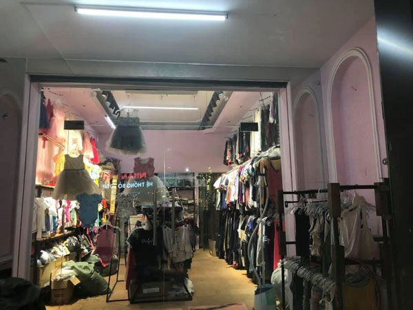 Cần sang lại shop vị trí đẹp, rất đông khách