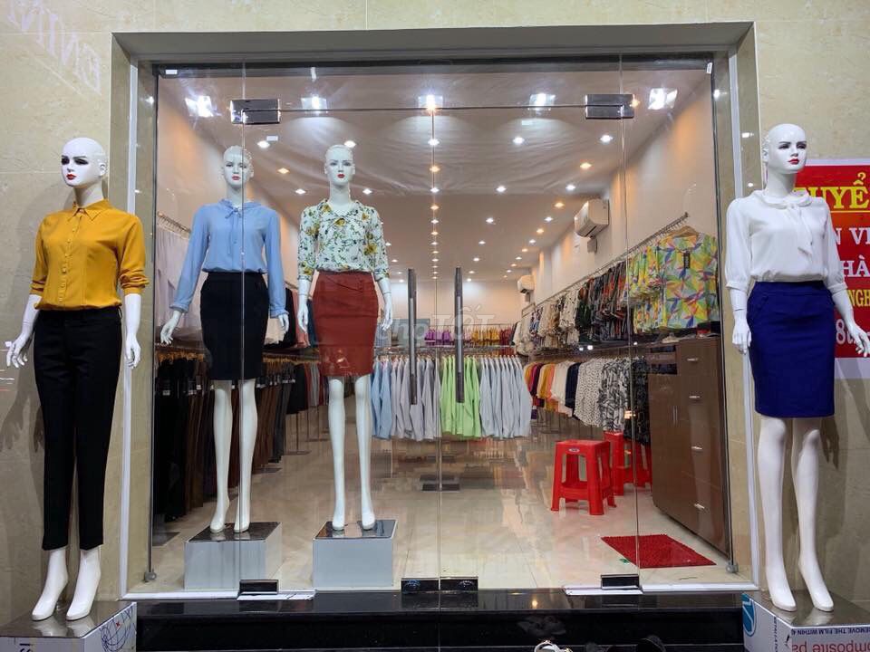 cần người có mắt thẩm mỹ để sang lại shop