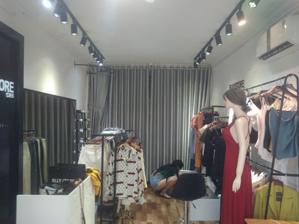 Sang shop thời trang nữ khu trung tâm