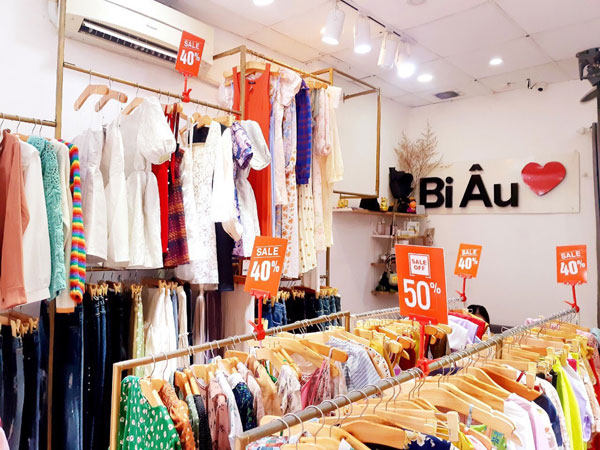 Cần sang gấp lại shop thời trang