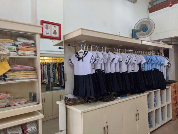 Sang cửa hàng quần áo trẻ em và đồng phục học sinh THÚY ANH