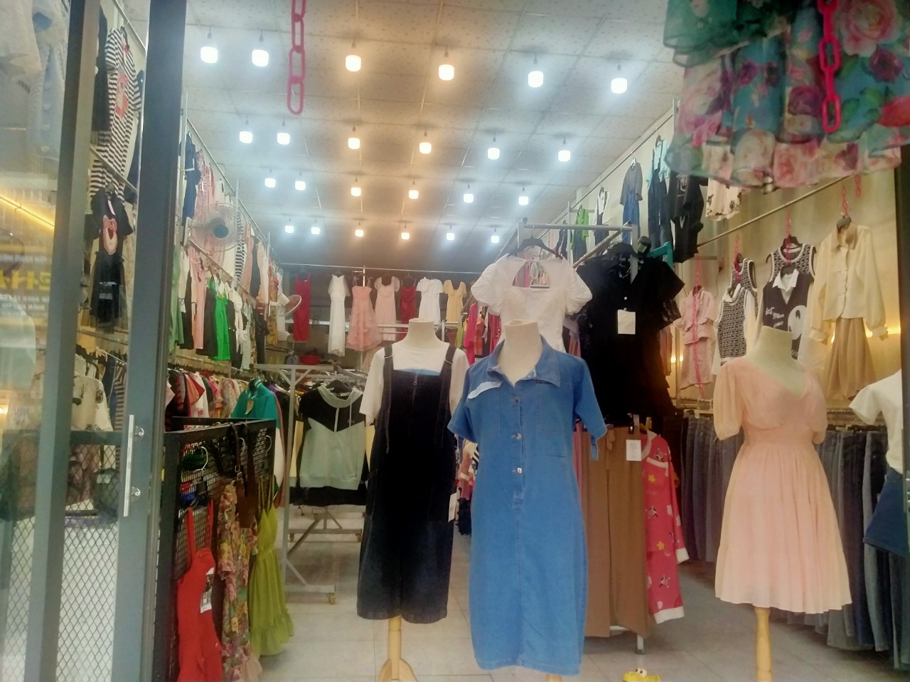 Sang shop quần áo tại Thuận An Bình Dương