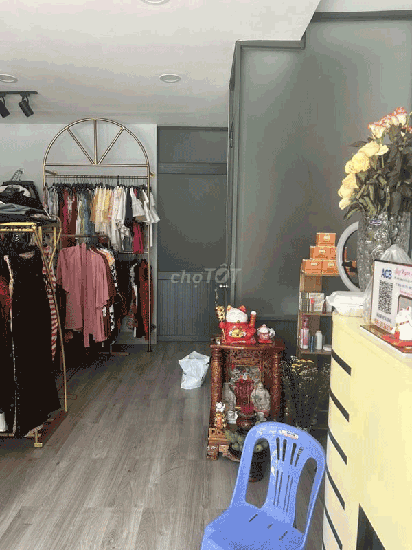 Cần sang gấp mặt bằng Shop tại Quận Tân Phú