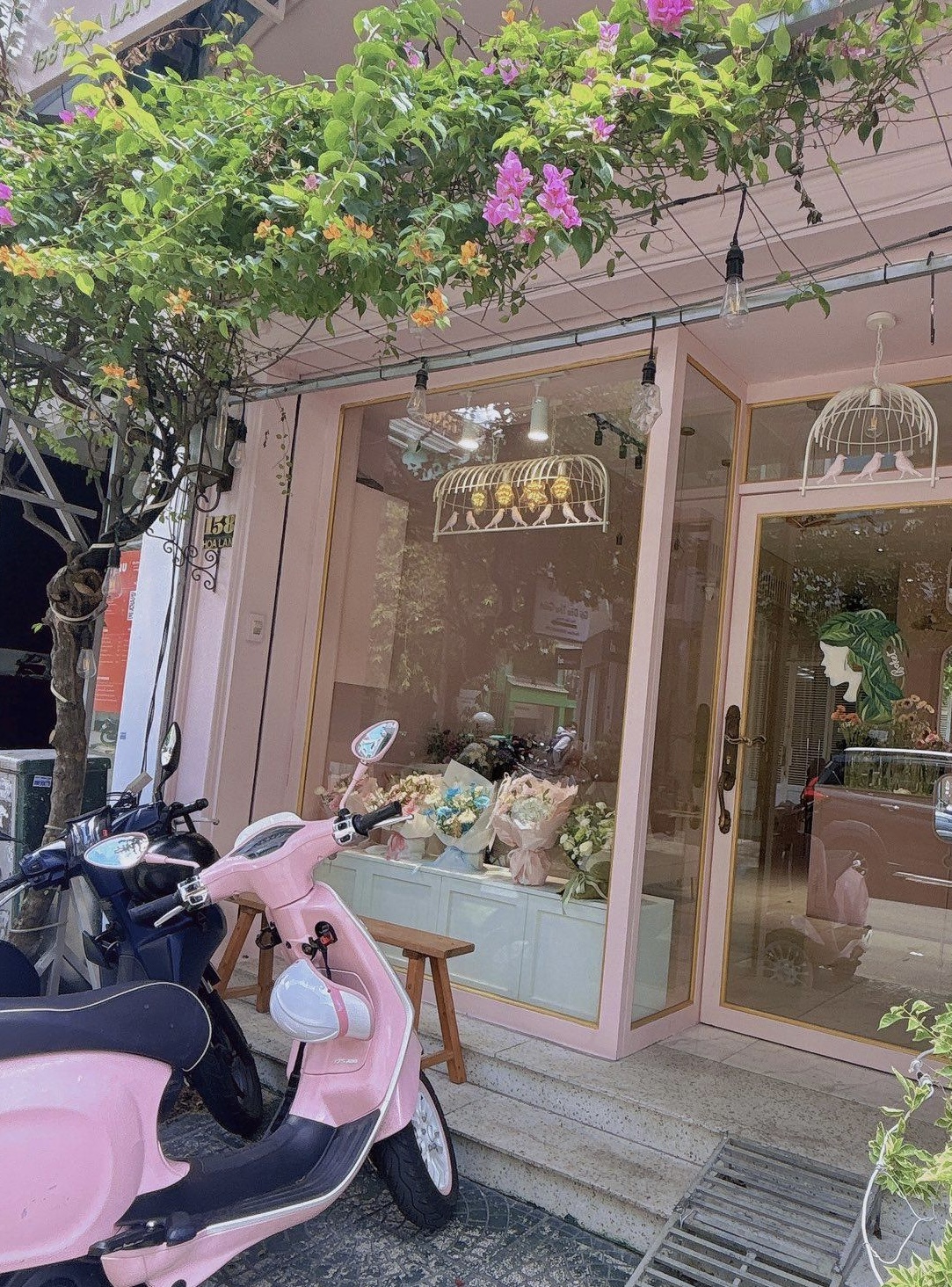 Sang Shop Hoa Tươi vị trí đẹp KD ổn định tại Phú Nhuận