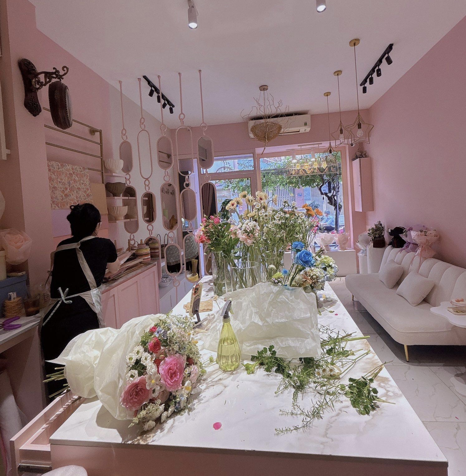 Sang Shop Hoa Tươi vị trí đẹp KD ổn định tại Phú Nhuận