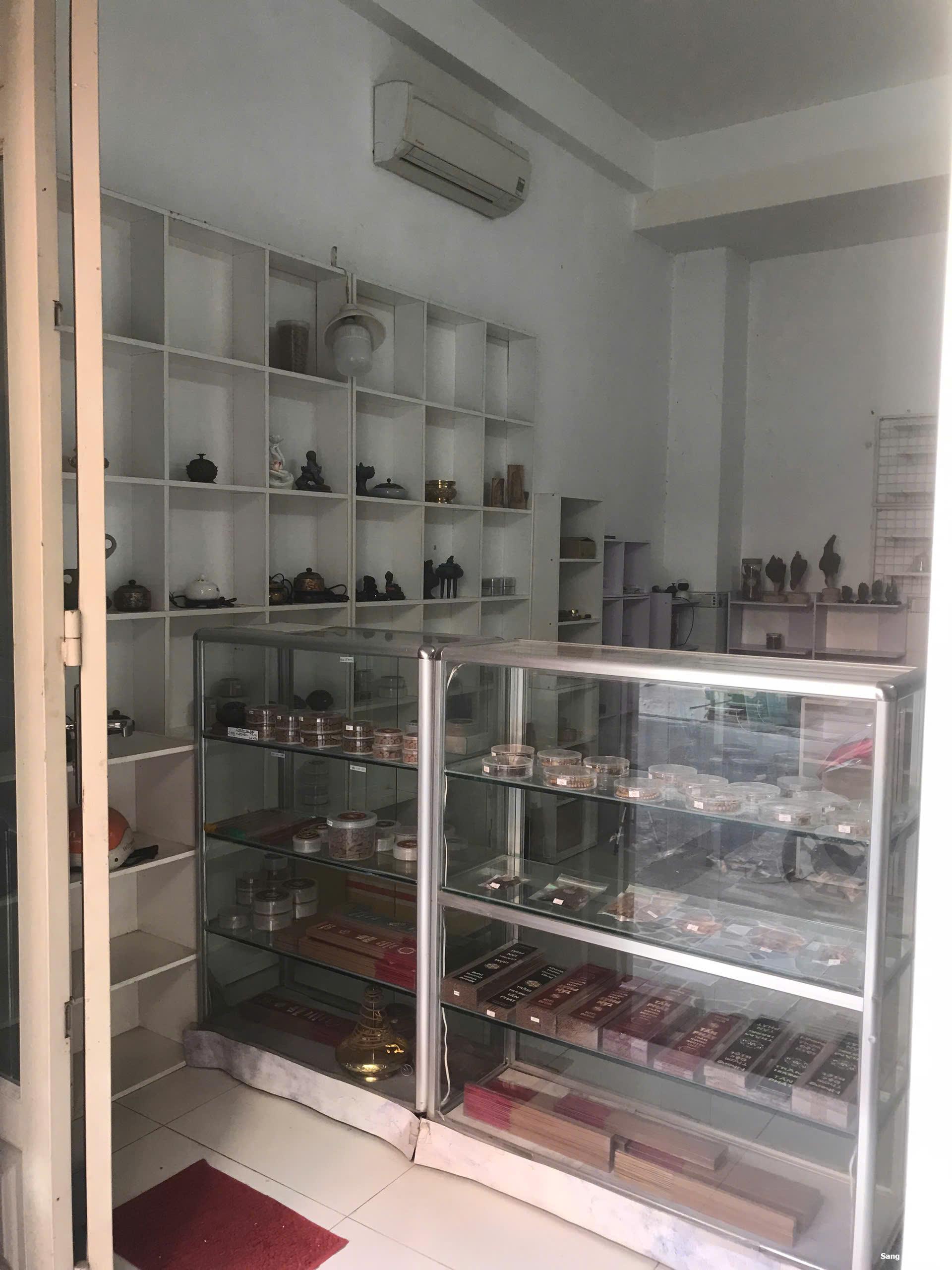 Cần Sang lại Cửa Hàng shop tại  gần đường Cộng Hòa ga T3 mới
