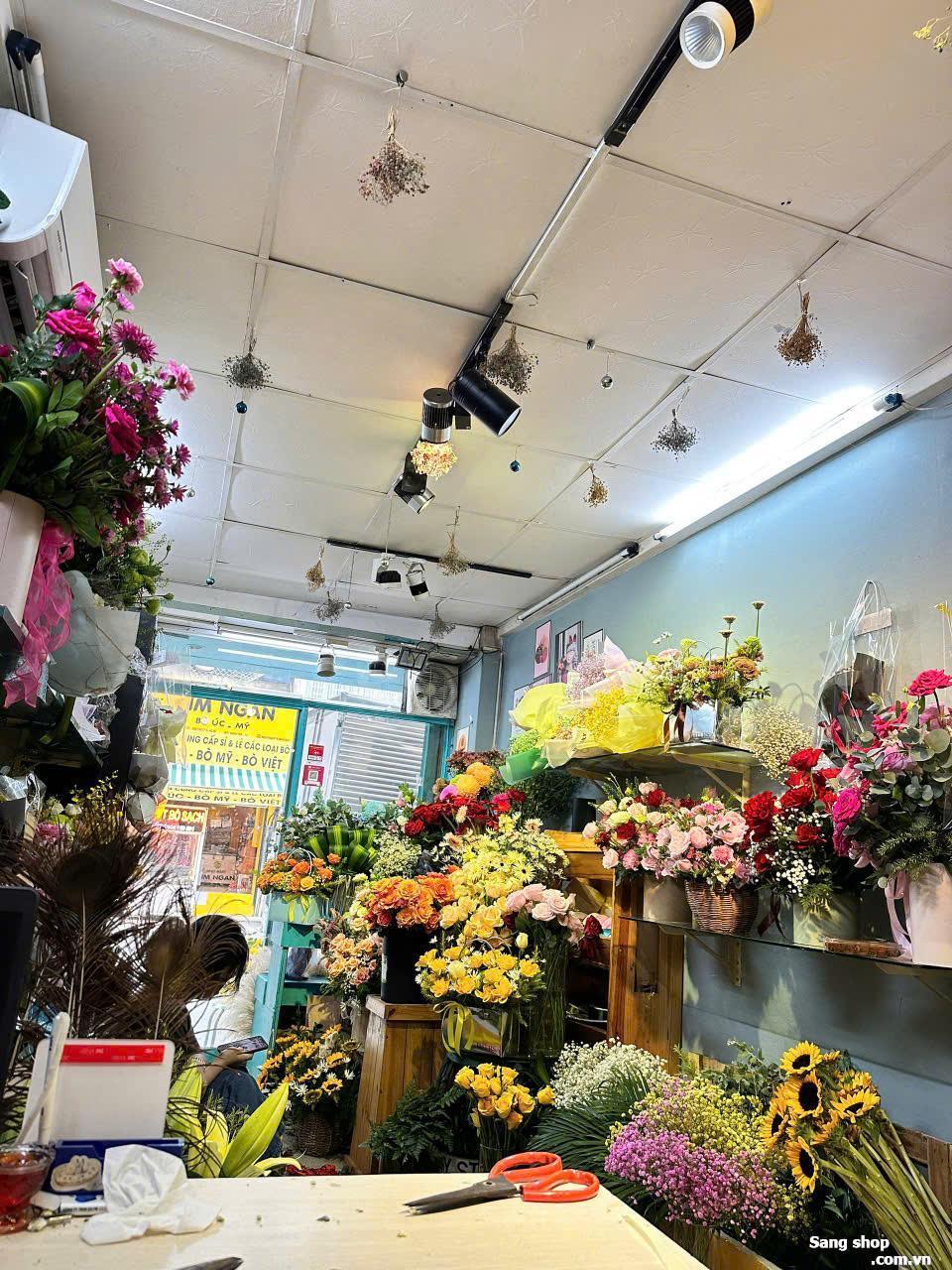 Sang lại shop hoa tại Nguyễn Thiện Thuật Quận 3.