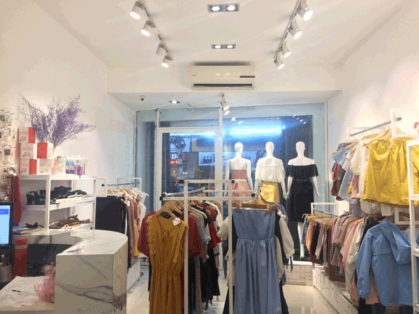 Sang MB Shop Thời Trang Cao Cấp mặt tiền số 74 Lê Văn Sỹ , Quận Phú Nhuận