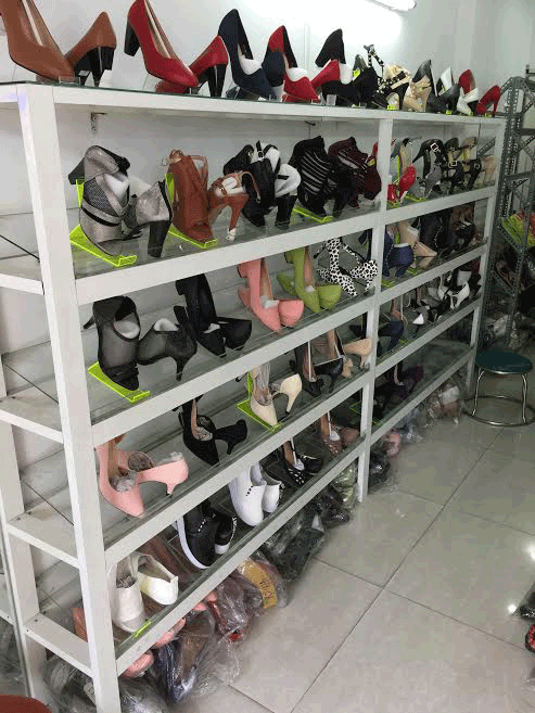Shop giày mẹ và bé Anh Thư sang nhượng shop giày