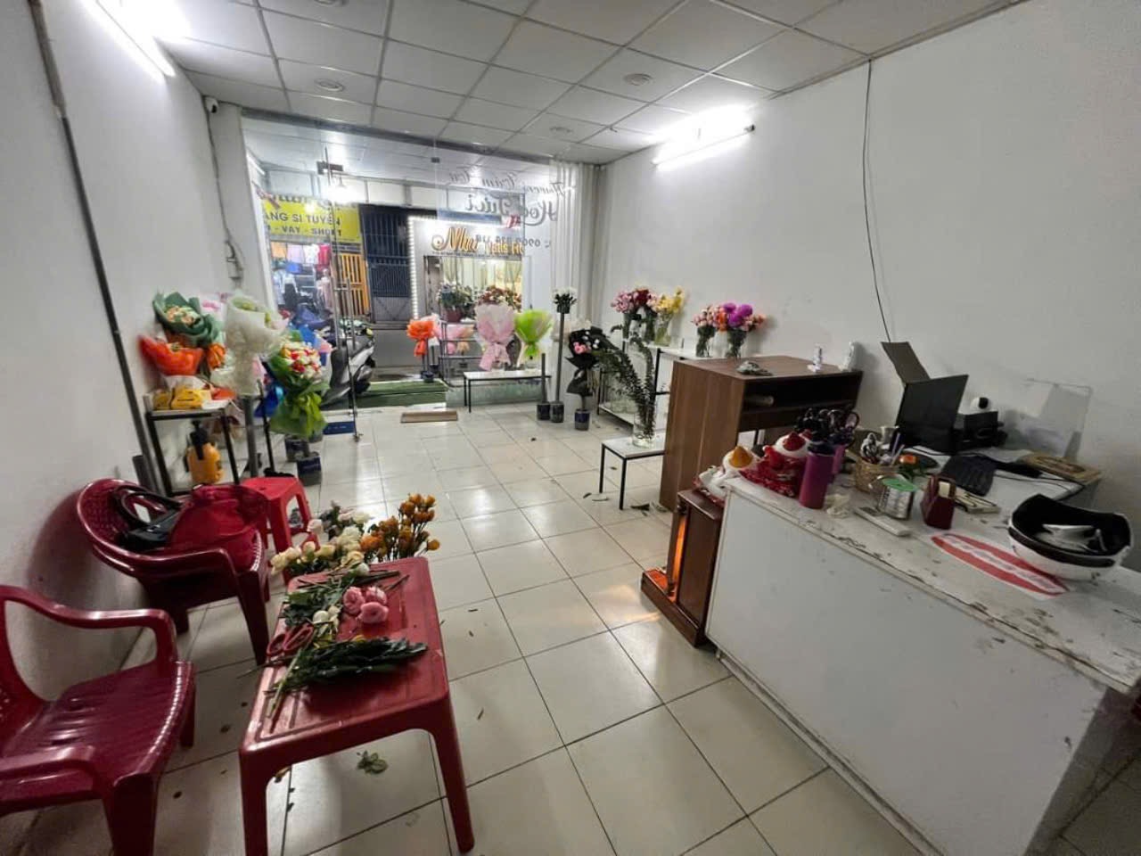 Sang shop Hoa Tươi MT Trung Tâm Quận Tân Phú