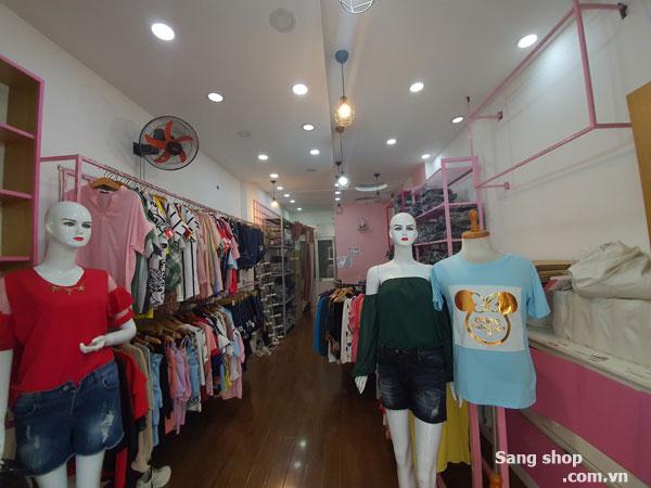 cần sang  lại shop vị trí đẹp ,rất đông khách