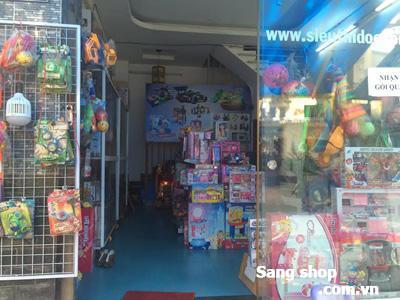 cần sang gấp shop đồ chơi trẻ em quận Tân Phú