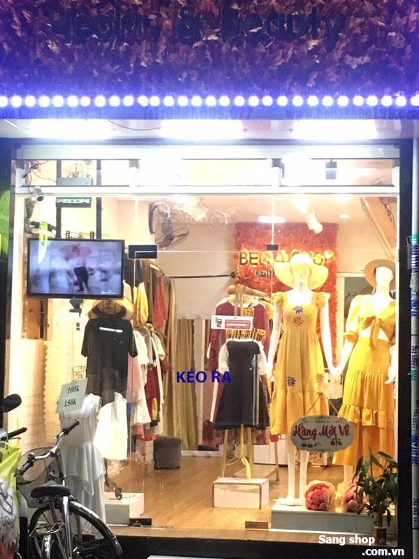 cần sang gấp Shop mình làm chưa tới 1 năm