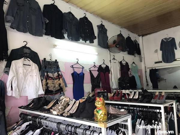 cần sang lại shop hàng si đang hoạt động tốt