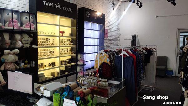 Cần sang lại Shop mặt tiền quận 3, lầu 1