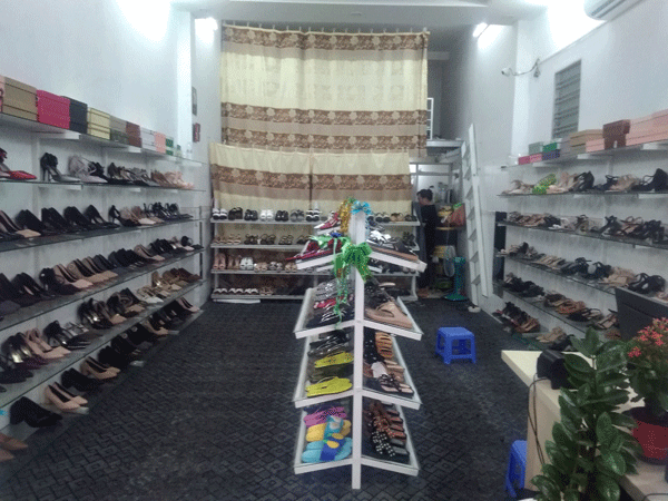 Cần sang shop Giày Dép