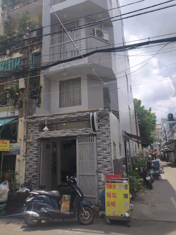 Cần sang shop thời trang nam ( vào KD ngay).