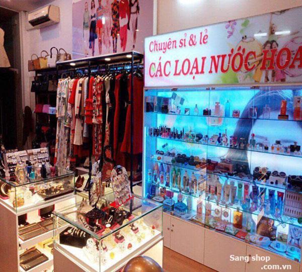 Cần sang shop Thời Trang trung tâm quận Tân Phú