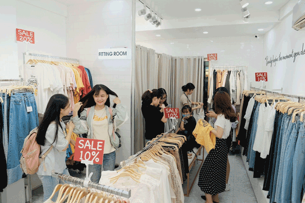 Do không người quản lý cần sang shop