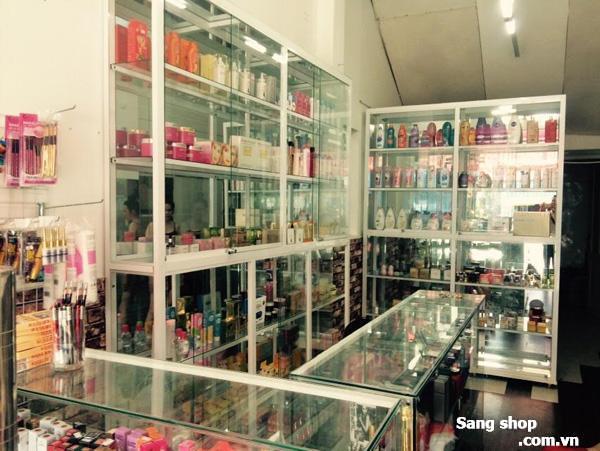 Sang gấp shop mỹ phẩm mới khai trương