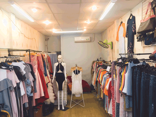 Sang gấp shop thời trang MT 224 Huỳnh Văn Bánh, Q. Phú Nhuận