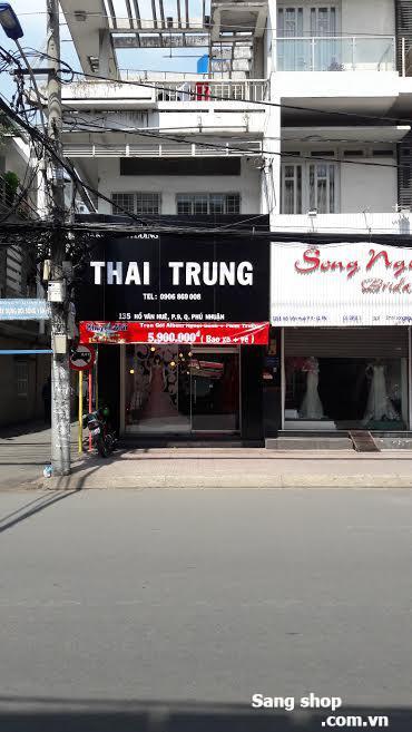 Sang mặt bằng shop áo cưới đường Hồ Văn Huê