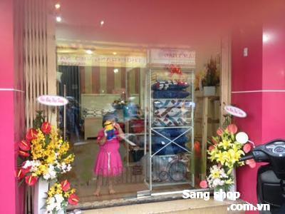 Sang mặt bằng shop đẹp quận 1