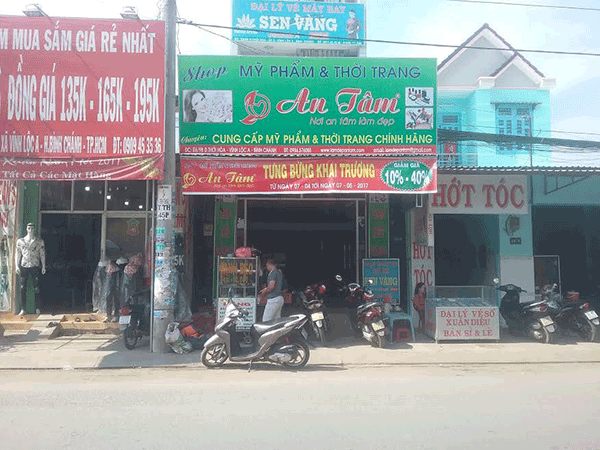 Sang mặt bằng shop mỹ phẩm Bình Chánh