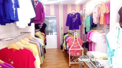 Sang mặt băng shop mặt tiền bên cạnh chợ Tân Định