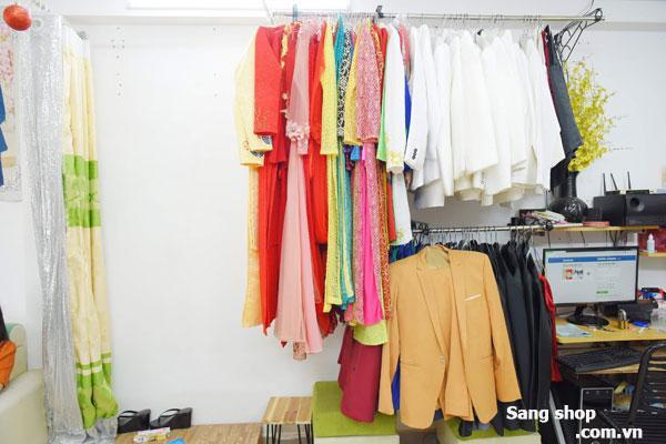 Sang shop áo cưới đang kinh doanh rất tốt